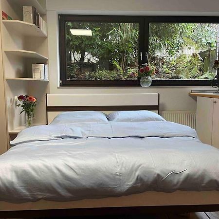 Schoene Ruhige Wohnung Düsseldorf Exteriér fotografie