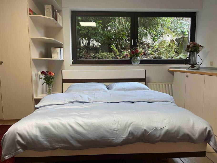 Schoene Ruhige Wohnung Düsseldorf Exteriér fotografie